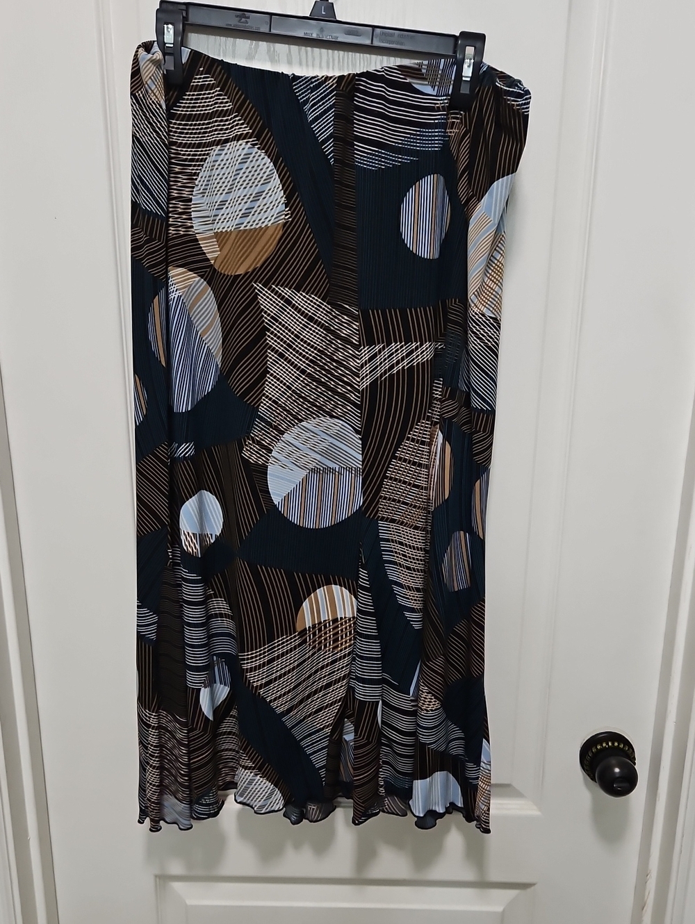Avenue Geometric Pleated Maxi Skirt in Black, Brown and Cream